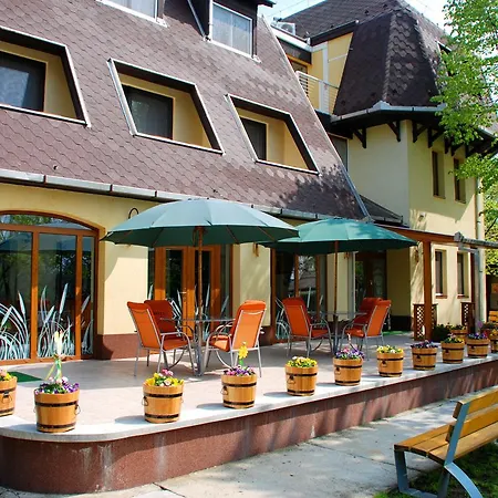 Flora** Hotel Orosháza