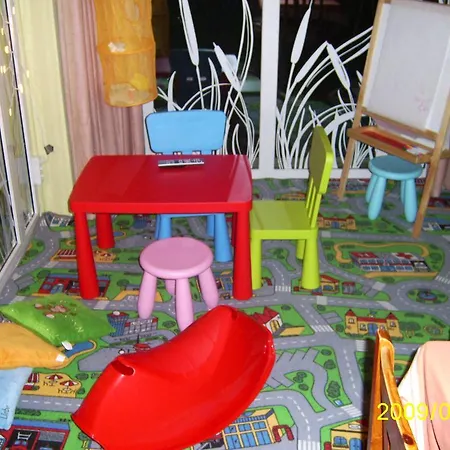 Otel Flora** *
