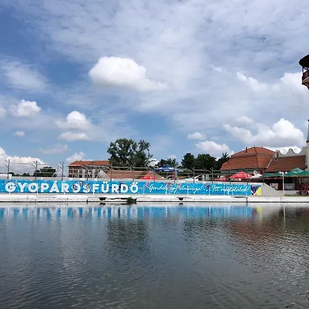Flóra** *