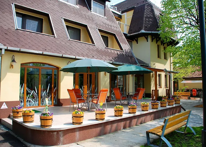 Flora** Hotel Orosháza